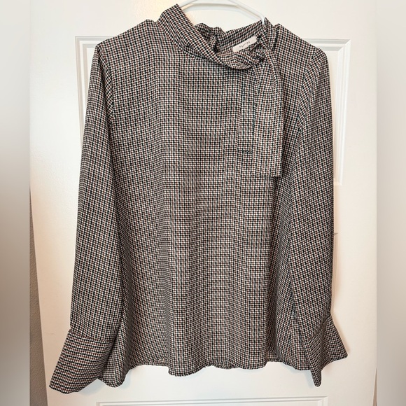 Pleione Houndstooth Tie-collar Blouse 
Size Medium - Picture 1 of 9